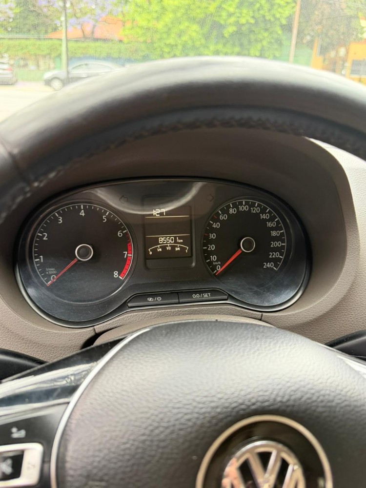 Volkswagen Polo 1.6 Msi Highline — foto 6